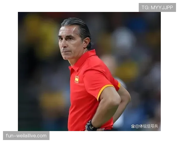 西班牙队近期阵容调整频繁,球员状态起伏影响比赛稳定性 西班牙队近期阵容调整频繁,球员状态起伏影响比赛稳定性